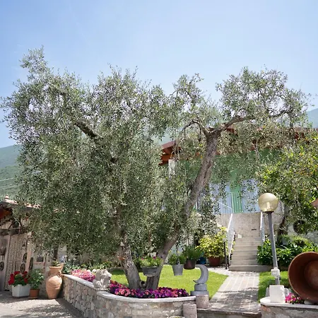 Holiday home Ceccherini Rosa-viola Malcesine